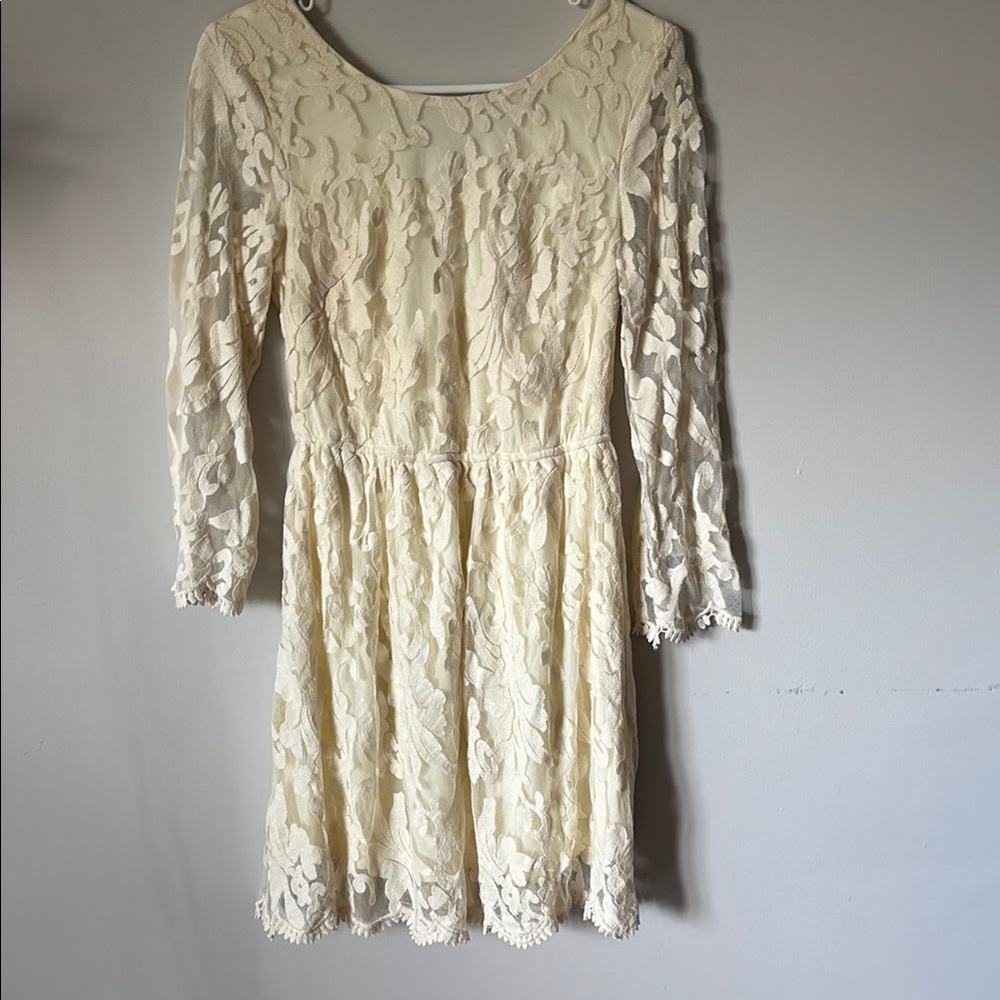 Elegant Cream Lace Dress